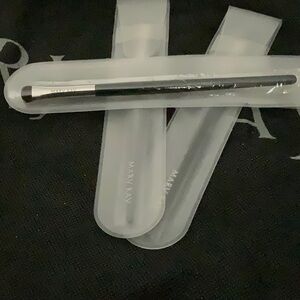 Mary Kay Eye Smudger Makeup Brush